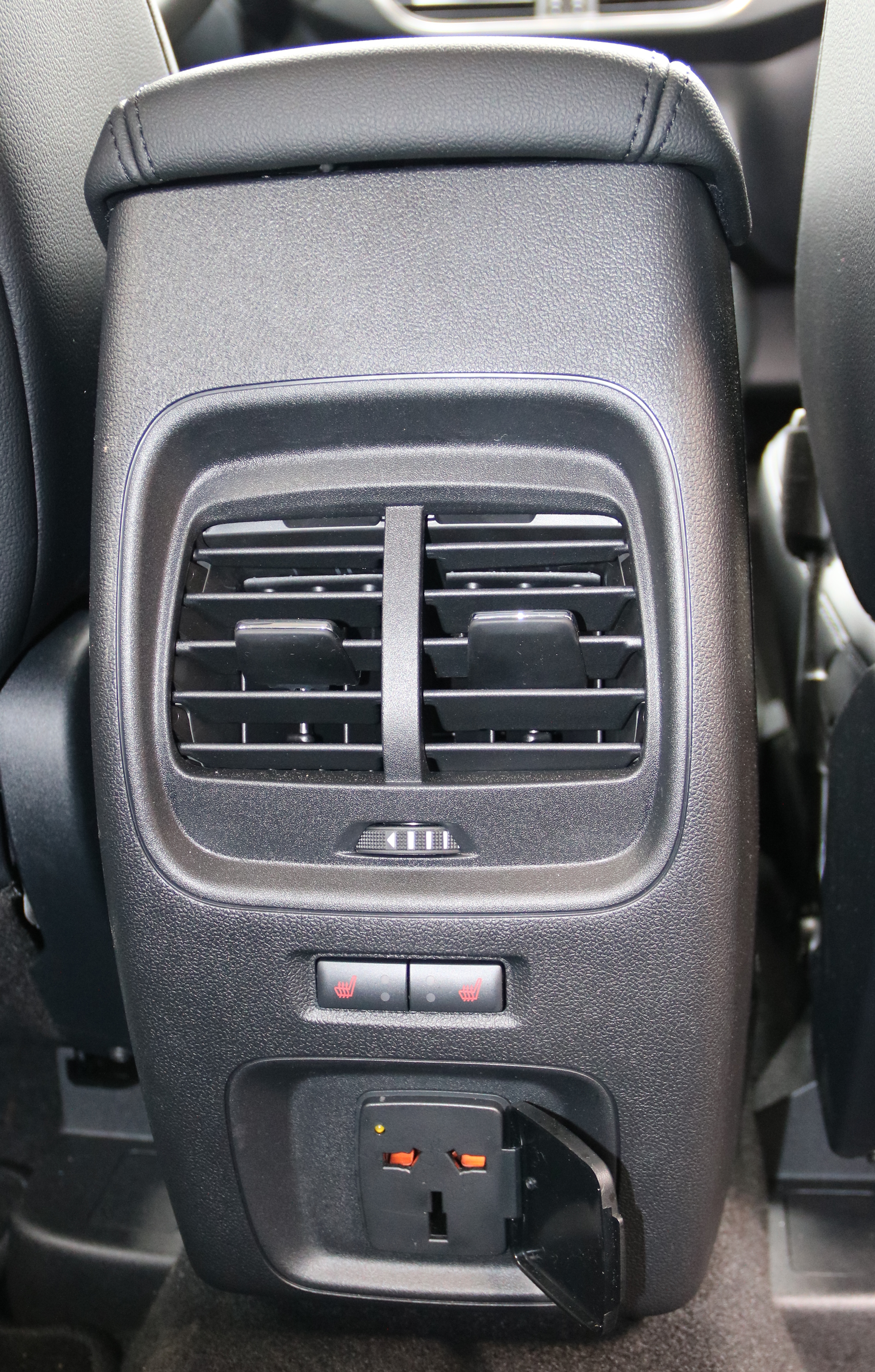 Ford Kuga PHEV power outlet for back seat