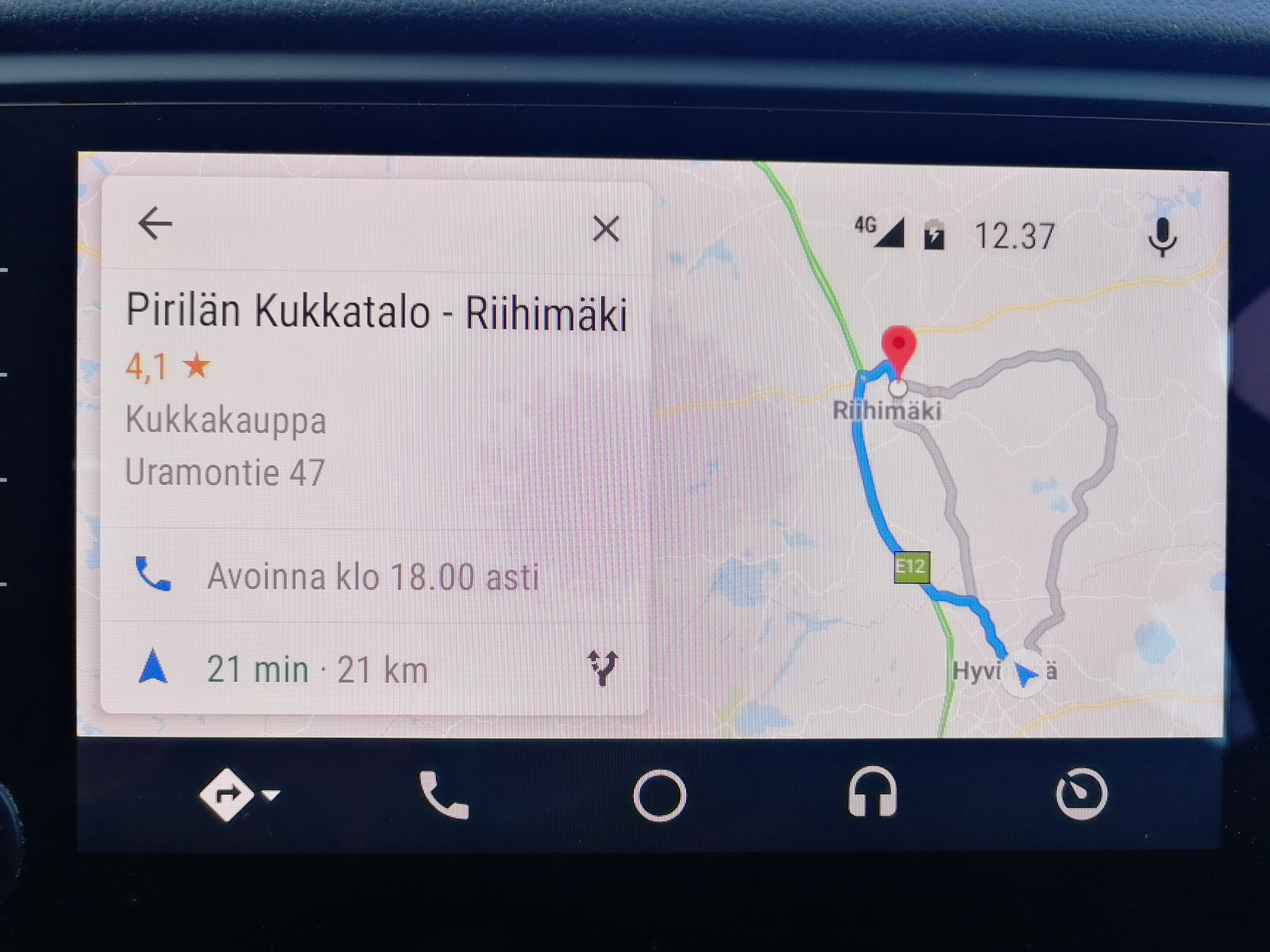 Google Maps hakutulos, jossa aukioloaika ja puhelun mahdollisuus